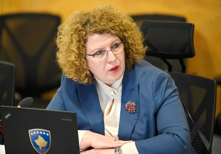 התובע המיוחד נותן פרטים על כתב האישום נגד רוזט Hajdari ושלושה אחרים: נזק תקציב 3m-euro