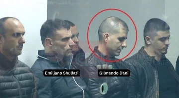 Ubili so ga v toči krogel v Rinasu, ki je bil Gillmando Dan, ki so ga ponovno dvakrat ustrelili.