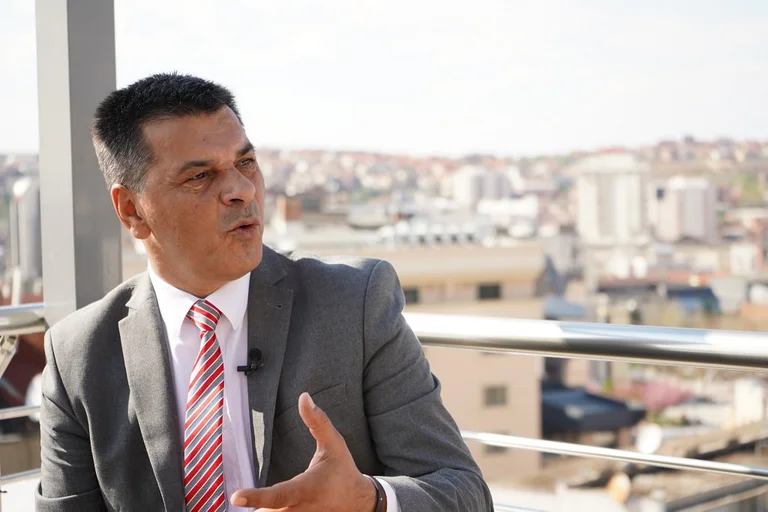 Kryeziu për pamfletin e Vjosa Osmanit: Fillimi i krijimit të presidentes partiake