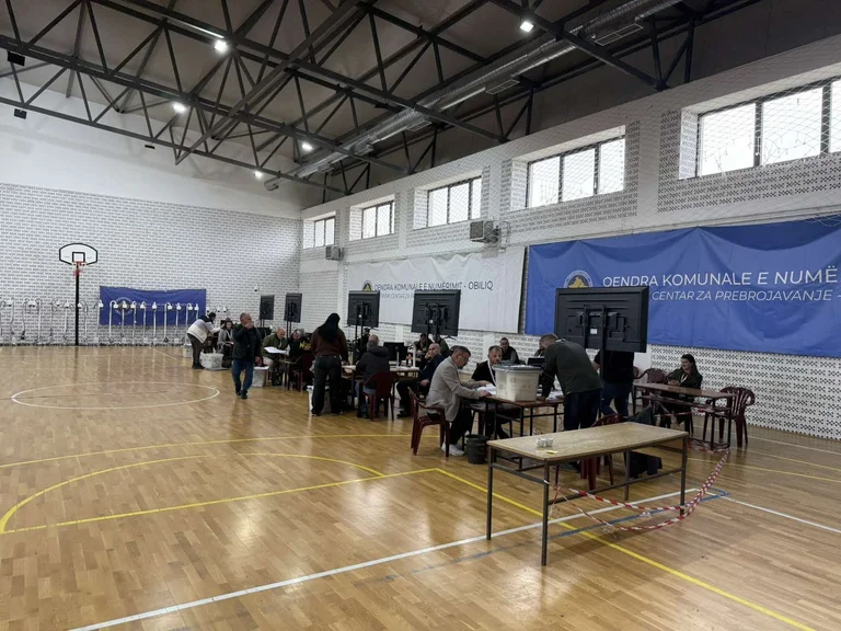 כל עוד דרום מיטוביקה חדלה מדיווחה, מספר ערים השלימו את ה-CEC עם הודעה