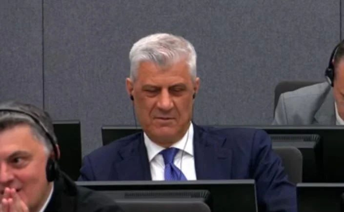 ה-NLA's “war Like Peloponian's”, Thaci בקושי צוחק על תשובתה של היל.