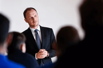 Selimi za Hillovo pričanje: razstrupljate obtožbo, da ima KLA verižno poveljstvo.