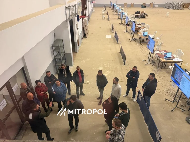 Tensions in the Polls in Mitrovica: “Noxhen” נציבים עם התובע