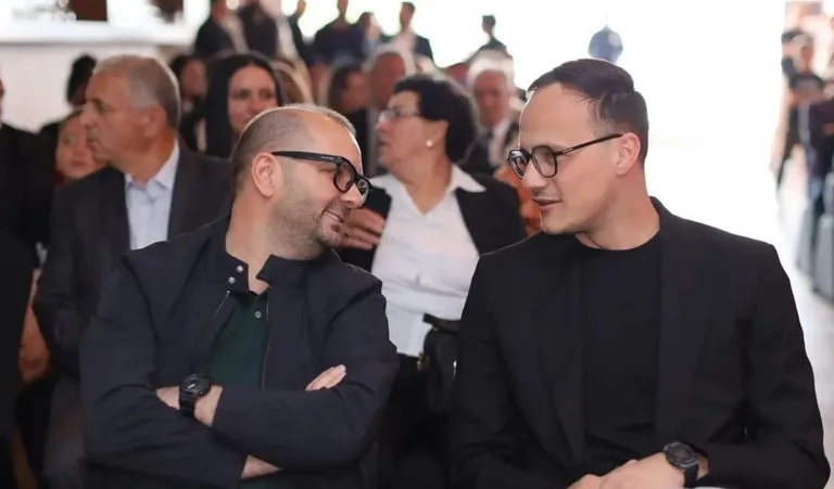 Arber Ismajli או Alban Hyseni, כל כך צעיר הצביעו!