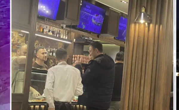 לאחר קורט, הוא לובש את השרוולים שלו וגלאוק קונפוסקה, הוא הולך לג'אג'קובה.