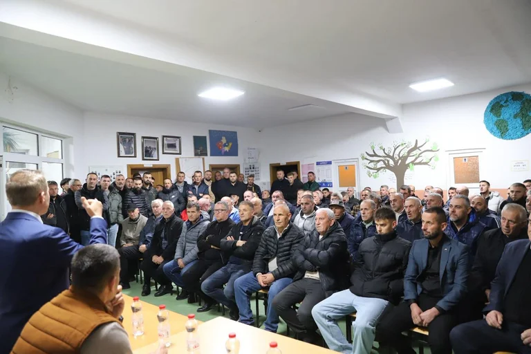 Ferit Idrizi kap támogatást Reznik: terveink a Vatikán élni fog hétfőtől