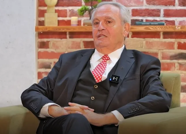 George Deday: Hajrullah Ceku “turista Pristinában”, Rama 's Progress to win constructively