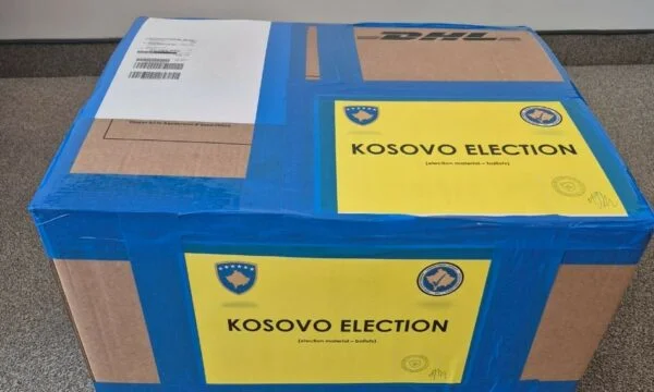 A CEC-nek vannak parancsai a koszovói választópolgárok számára.