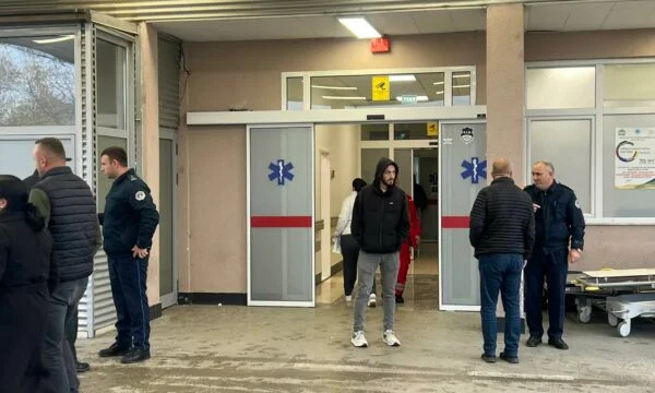 Policija za ubijanje in ranitev v Mališevi: Obe strani uporabljata orožje
