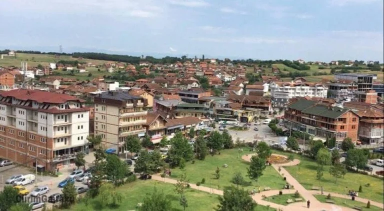 Vrasja në Malishevë: Dorasi i viktimave dyshohet të jetë dhëndërri i tyre