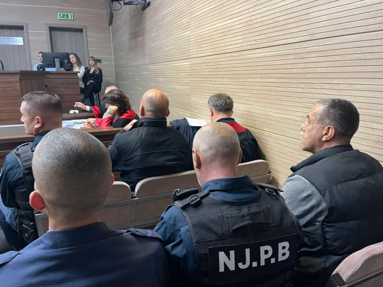 Nexhat Vlasaliu életfogytiglanja újra a bíróságon él.