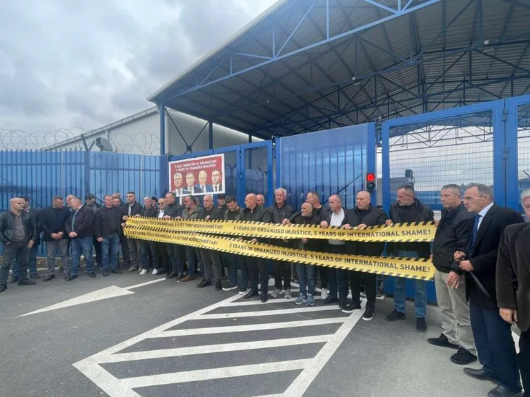 “5 év nemzetközi szégyen”, O EULEX-művelet