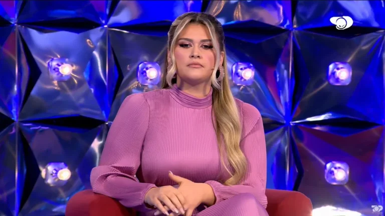 Neda beismeri, hogy elvált a férjétől.