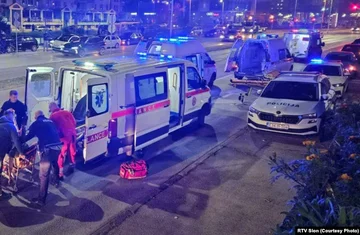 Deset mrtvih in 20 ranjenih v domu starešin v Tuzli.