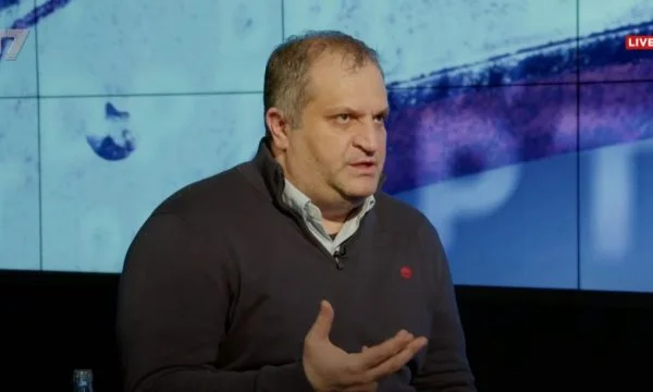 Svechla a făcut-o pentru el, guvernul Kurti 3 înainte de sesiune, Ahmeti: Putem spune doar că există un rând?