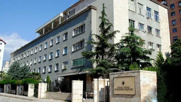 Tožilstvo Vlore za stanovanja, nepremičnine, trgovine in avtomobile beleži sredstva v vrednosti 2 milijonov evrov.