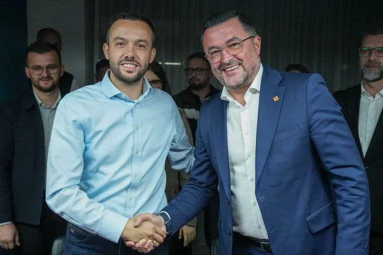 Arrian Tahiri az LDK-val való koalícióért: Ma létrehoztuk Mitrovica-t a politikai különbségekről