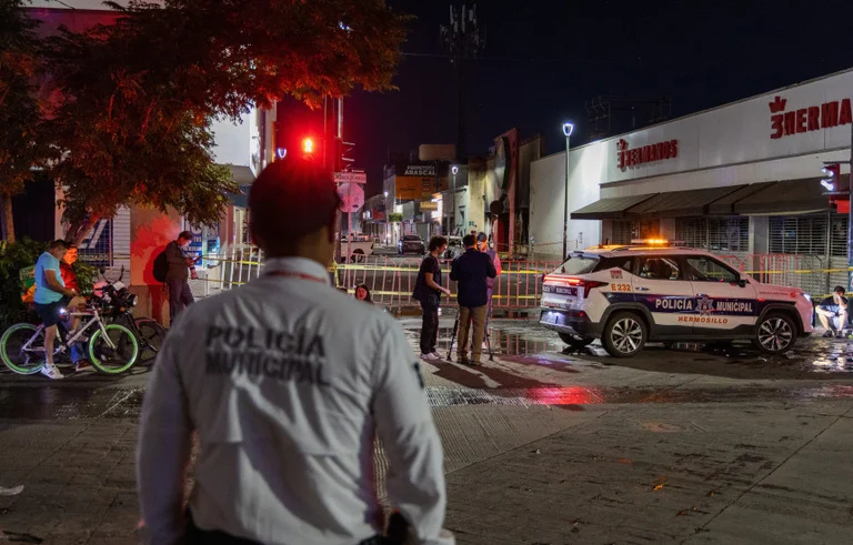 Al menos 23 muertos y 11 heridos por la explosión de un incendio en una tienda en México