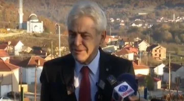 Ahmeti se zgodaj udeleži Nano pogrebnega obreda: Bil je moj prijatelj in brat na težak dan.