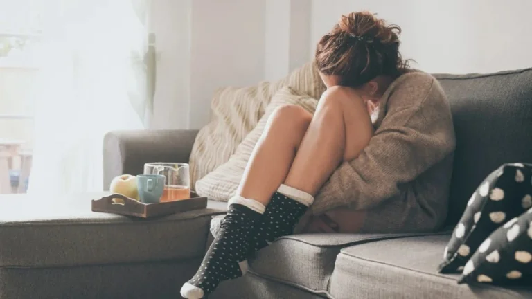 When autumn is no longer romantic: How can you distinguish melanoma from seasonal depression