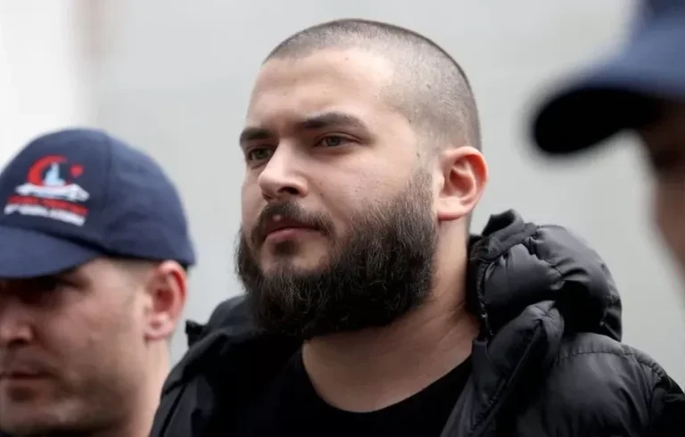 Halott börtönben “bosi” a crypto jegyzetek, hogy letartóztatták Albániában