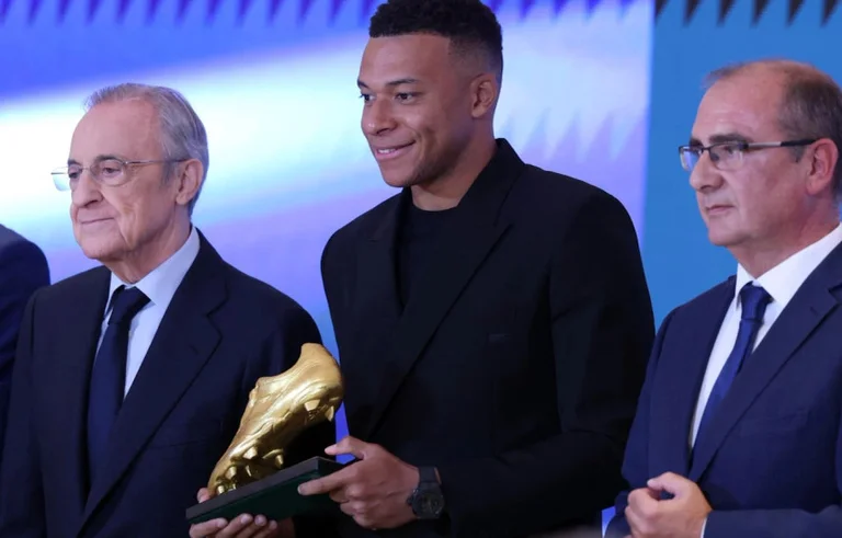 Mbuse aujourd'hui a obtenu la chaussure d'or “prize: C'est important pour moi