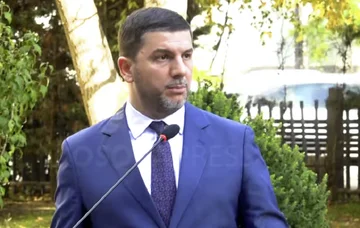 Krasniqi: Prva nedelja v roku bi morala biti datum naslednjih volitev, Kurt nas je izgubil osem mesecev zaradi manipulacije.