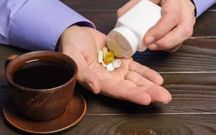Ces médicaments ne doivent jamais être pris avec du café, peut causer des crises cardiaques