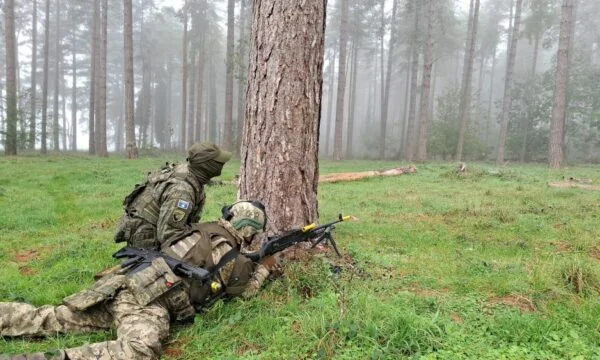 KSF del av Storbritanniens militära utbildningsverksamhet för Ukrainas träningsbilder