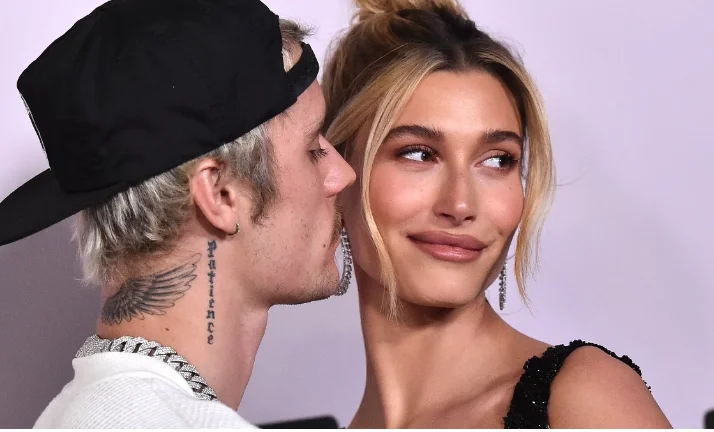 Justin Bieber relaterar ögonblicket spänningen med Hailey föddes till sin son, Jack.