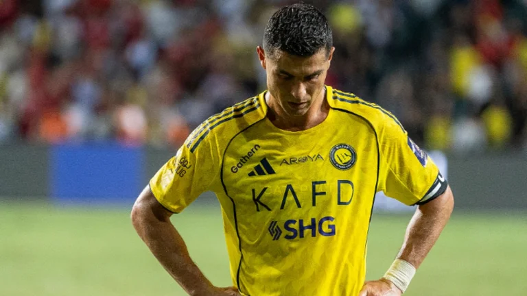 Le mystère de Cristiano Ronaldon, la star portugaise, a perdu 13 titres en Arabie
