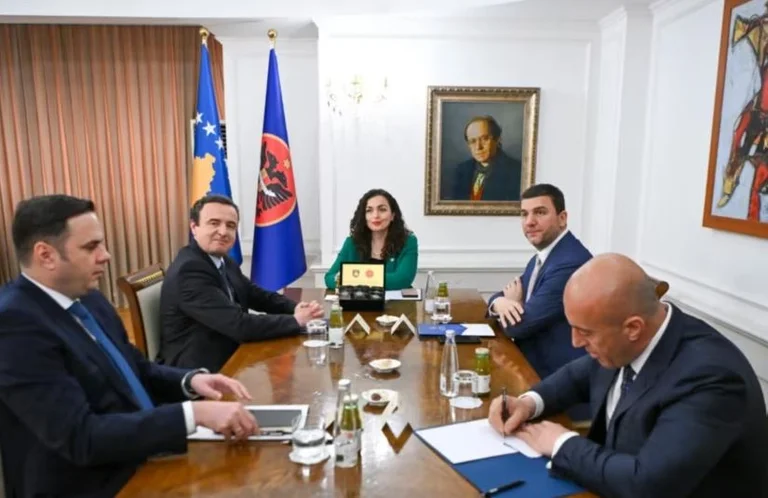 En aquesta data, el president OSMani té temps per convidar partits polítics a consulta