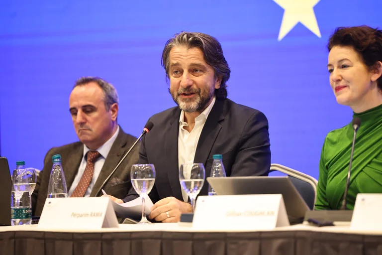 Framsteg Rama: Vi bygger europeisk stad som erbjuder modern utbildning, grön energi och infrastruktur.