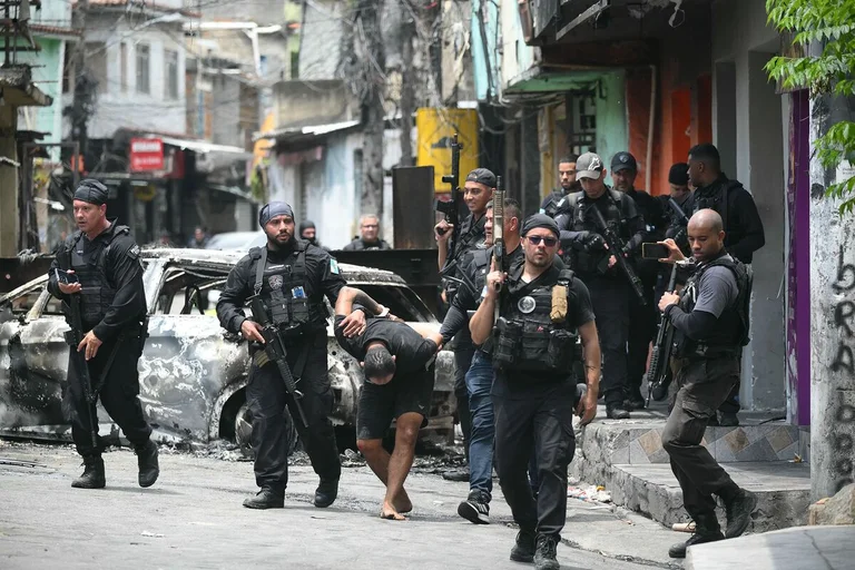 The number of people killed during police raids in Rio de Janeiro goes to 132