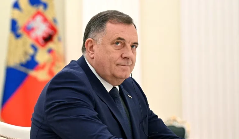 EUA remove Milorad Dodik da lista negra