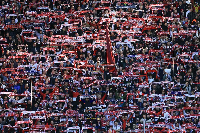 Um fã morre durante a partida na Copa da Alemanha