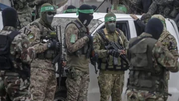 Netanyah는 Gaza 공격의 재택을 명령, Hamas reacts