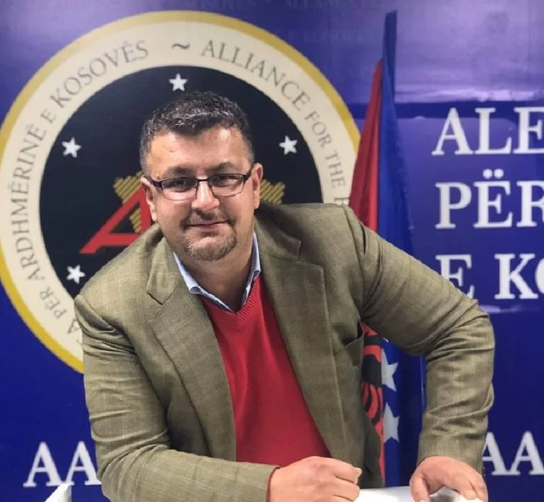 L'activista AAK va decebre's amb el partit: En municipis on l'Aliança es col·lapsa amb VV