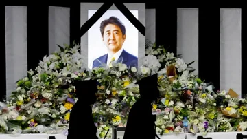 전 일본 총리 Shinzo Abe의 살인 저자는 죄를 인정