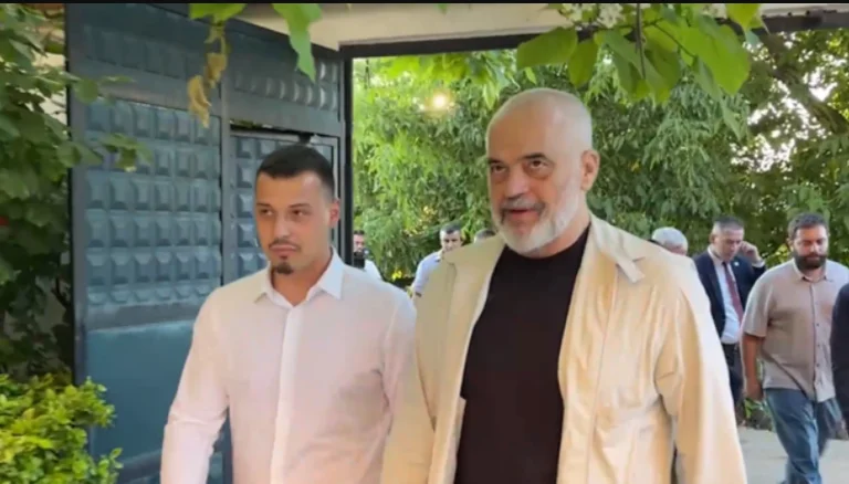 Rama skriver om Thaci, Andrew spredte sin post