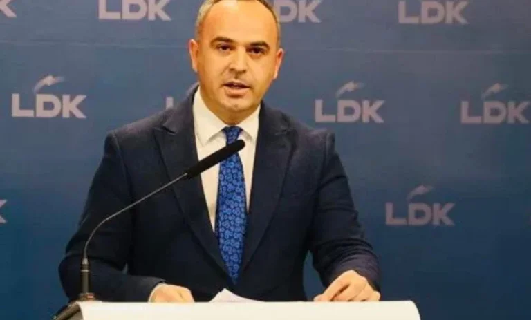 Manaj Rock: Iron Murati today is cheating, blocking Pristina over 31m euros