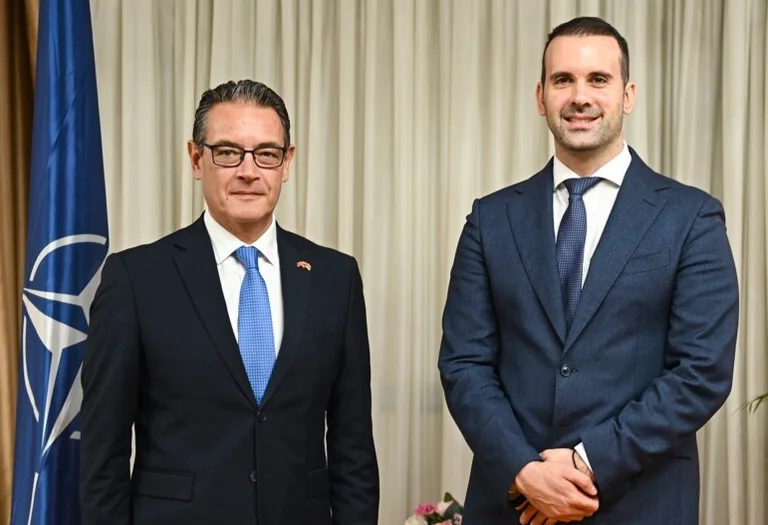 Montenegro estableix visats per turcs, després de les detencions a Podgorica