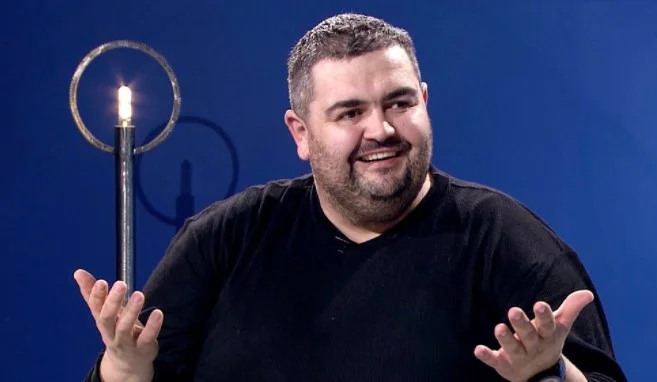 Kurt lo propuso para ministro, Bufi reacciona: Mano en el corazón del expector con יx0⁄2⁄2⁄2⁄4e con regularidad, más la cuota anterior de ChatGPT Pro