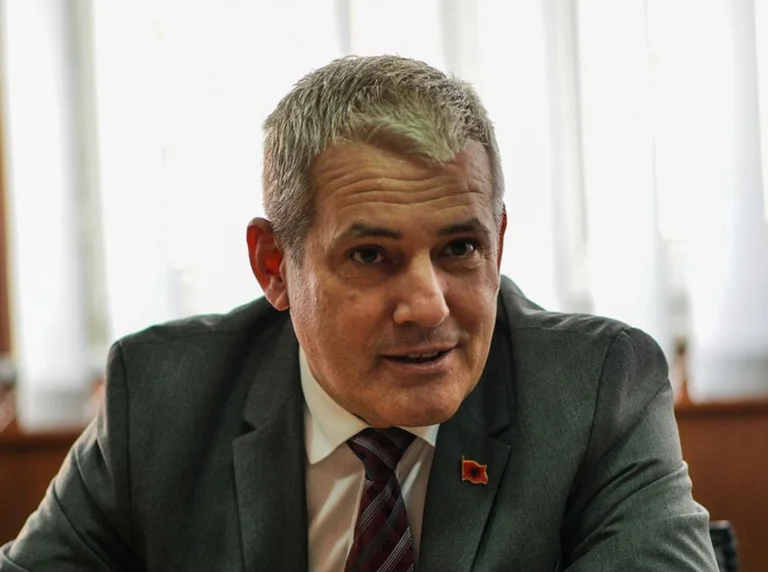 At request of Jalal Svecla, tear gas drop trial hearings in the Assembly are postponed
