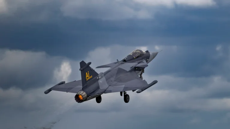 Escalón histórico, Ucrania acoge 150 aviones de combate Gripen de Suecia