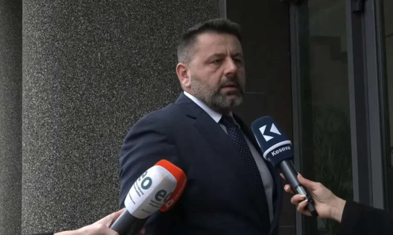 Beqe Berisha “hükümet Kurti 3” için oy kullandı.