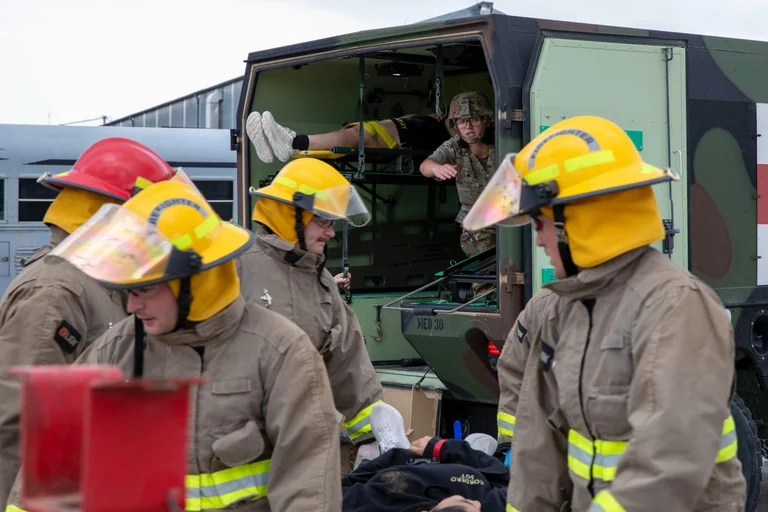 KFOR, soldados estadounidenses y alemanes entrenan en Bondsteel para situaciones de emergencia