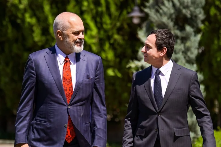Rama: Cu Kurt avem diferenţe inevitabile, le împărţim deschis şi direct