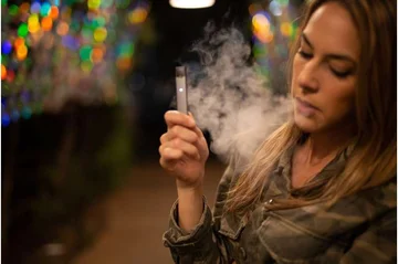 Toxin hidden in electronic cigarette fluids can damage lung cells