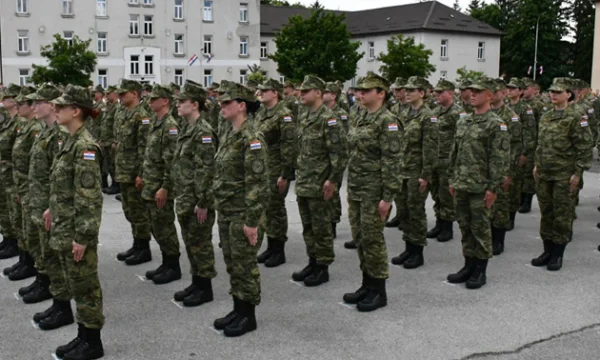 Serviciul militar obligatoriu care intră în Croaţia, Parlamentul Votează Pro